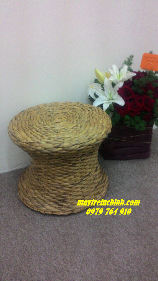 Water hyacinth stool KV55